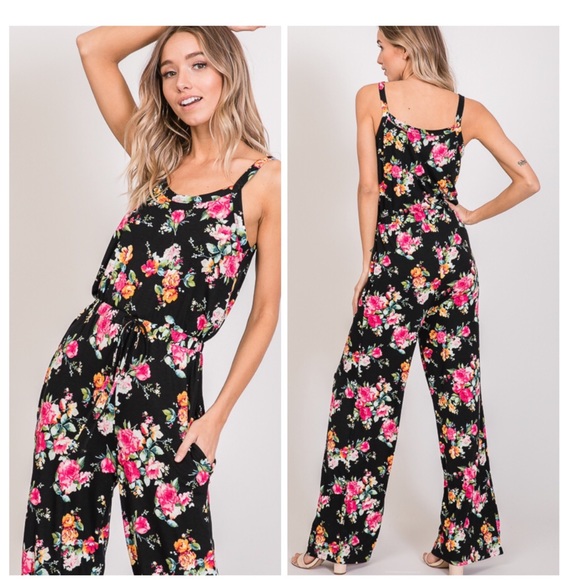 Last One ๐บBlack Floral Jumpsuit - Picture 4 of 5